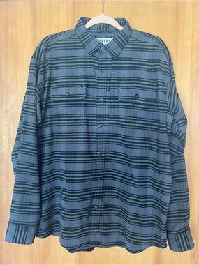 Poncho Outdoors- Black stripe on grey (Midweight Performance Flannel)